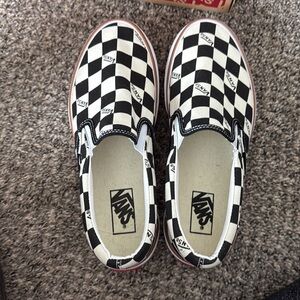 Vans Checkerboard Slip-On Sneakers - Black & White🍳🥚